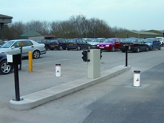 traffic-barriers-and-bollards06